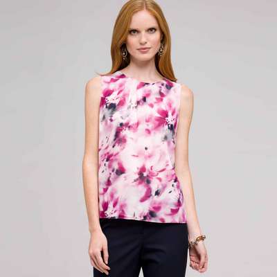 Sleeveless Pleated Floral Front Blouse